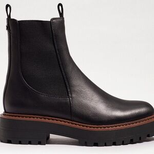 Almost new Sam Edelman Laguna Chelsea boot - size 10